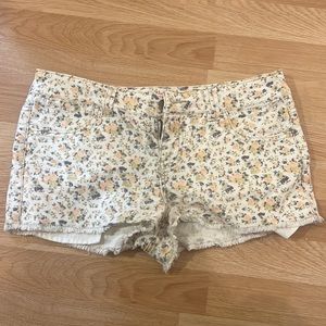 White and Floral Denim Shorts size 9